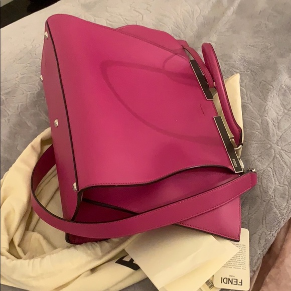 Fendi 3 jours in magenta! - Picture 11 of 12